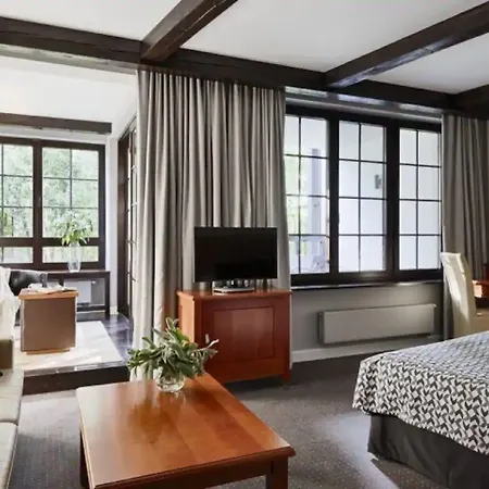 Dr Irena Eris Wzgorza Dylewskie Hotel 5*