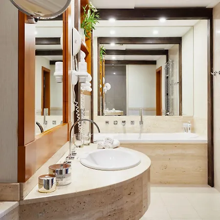 Dr Irena Eris Wzgorza Dylewskie 5* Wysoka Wieś