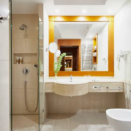 Hotel Dr Irena Eris Wzgorza Dylewskie 5*